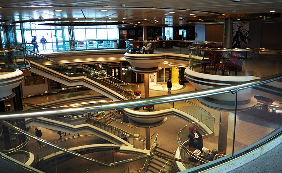 Atrium na lodi Pullmantur Monarch