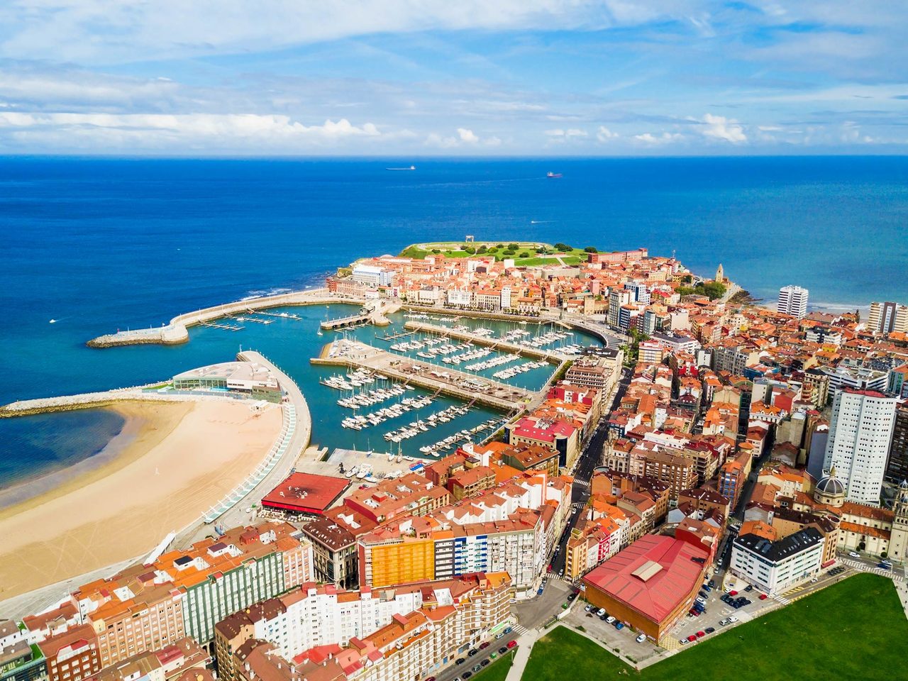Gijon Spanelsko Severni Baltske A Norske More Nejlepsi Destinace Pro Plavbu Lodi Plavby Lodi Po Celem Svete Pt Tours