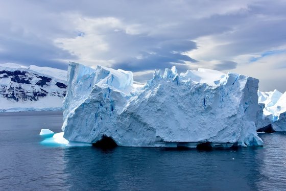 Admiralty Bay (Proplutí)
