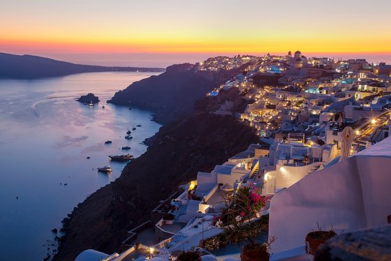 Západ slunce u souostroví Santorini