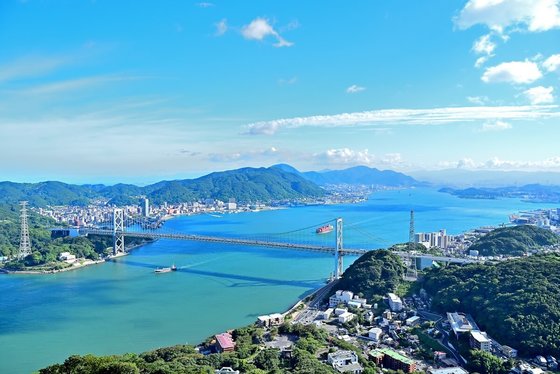 Proplutí průlivem Kanmon