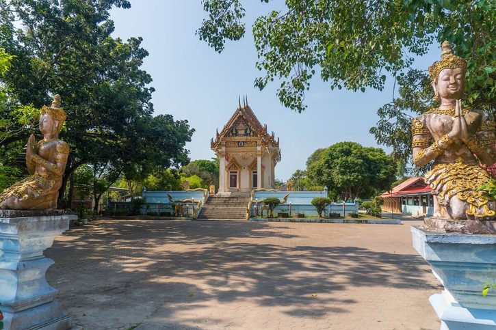 Ko Samui - Buddhistický chrám Wat Khunaram.