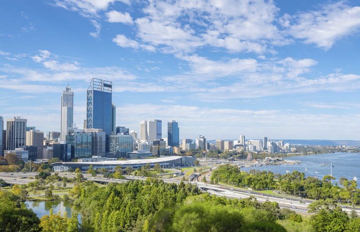 Panorama Perthu s obchodní čtvrtí, Austrálie