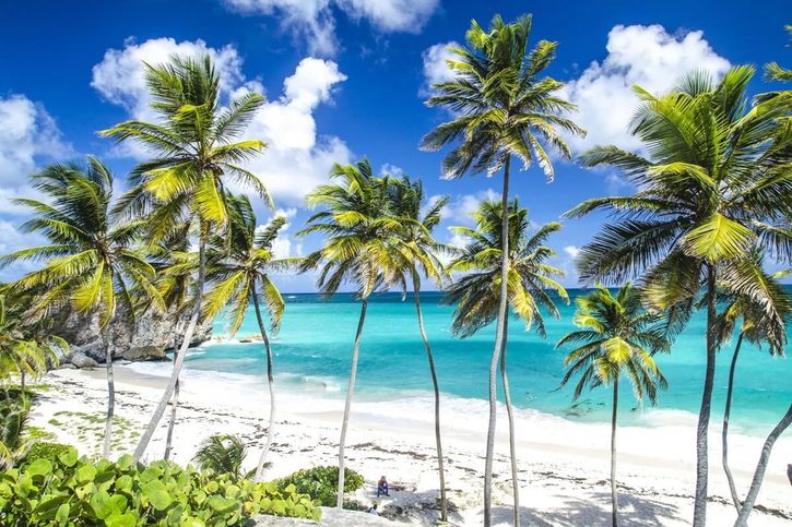 Bridgetown (Barbados) - Karibské moře a jeho písčité pláže.