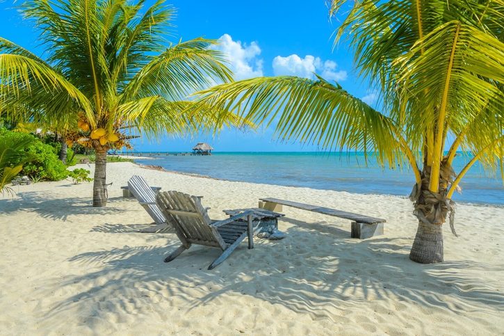 Harvest Caye - Paradise Beach