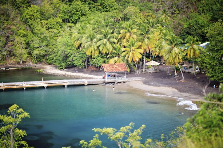 Grand Anse d'Arlet je jednou z nejpopulárnějších pláží na Martiniku