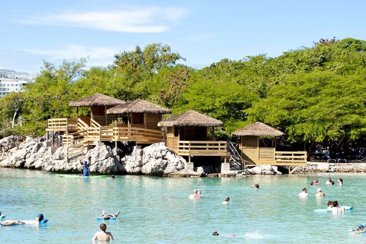 Labadee - Koupání v moři v Labadee Labadee - Koupání v moři v Labadee