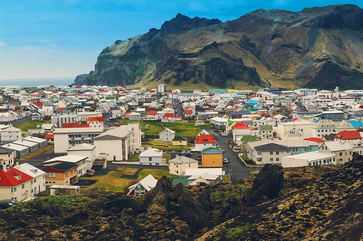 Pohled na město Isafjordur, Island