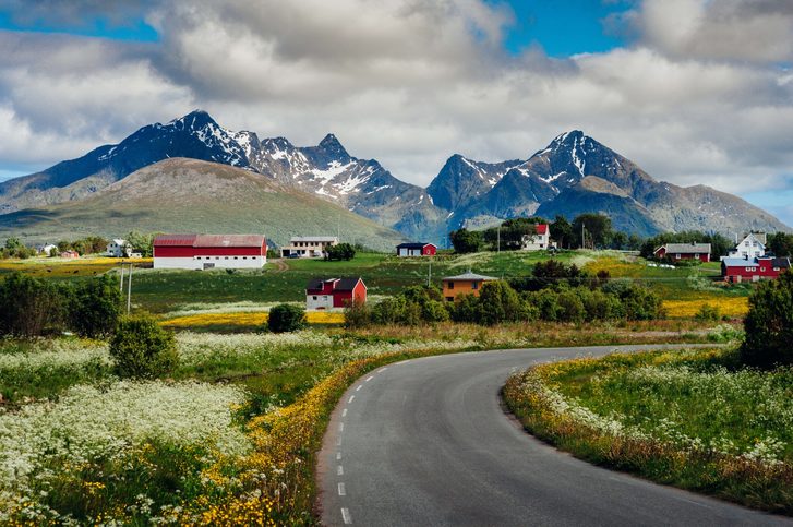 Leknes - krásná čistá krajina Norska