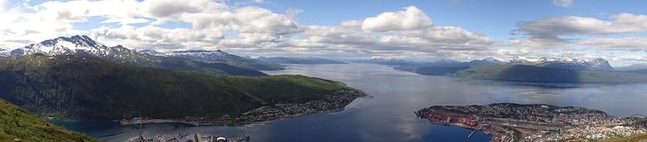 Letecký pohled na norské město Narvik