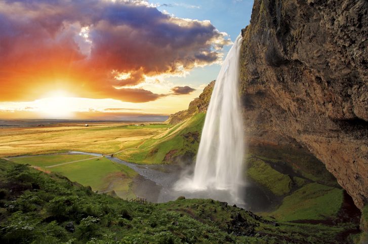 Neuvěřitelné vodopády v Reykjavíku, Island