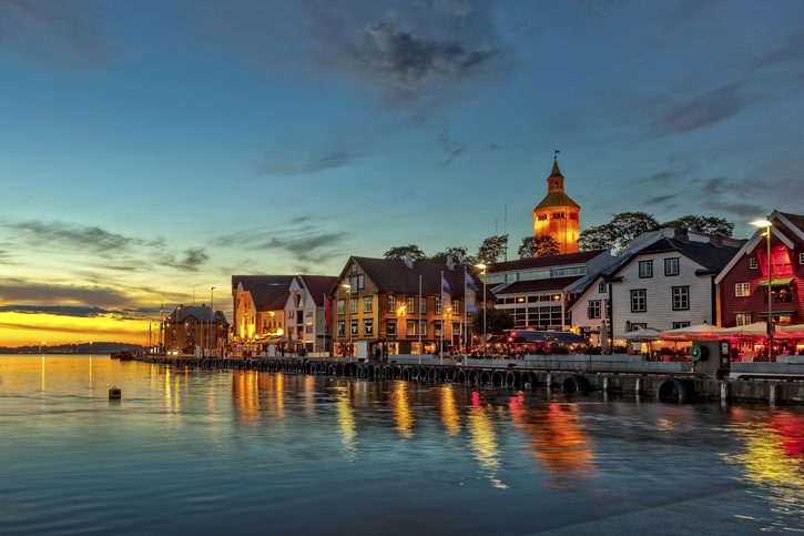 Stavanger v noci - Okouzlující město v Norsku