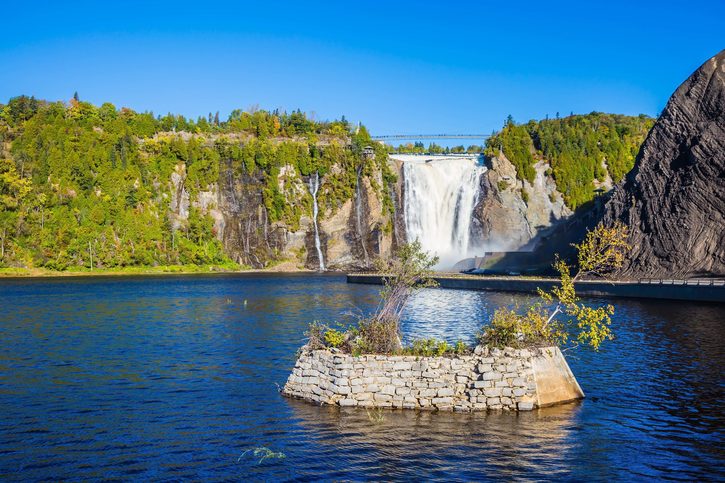 Vodopád na řece Montmorency v Quebecu, Kanada