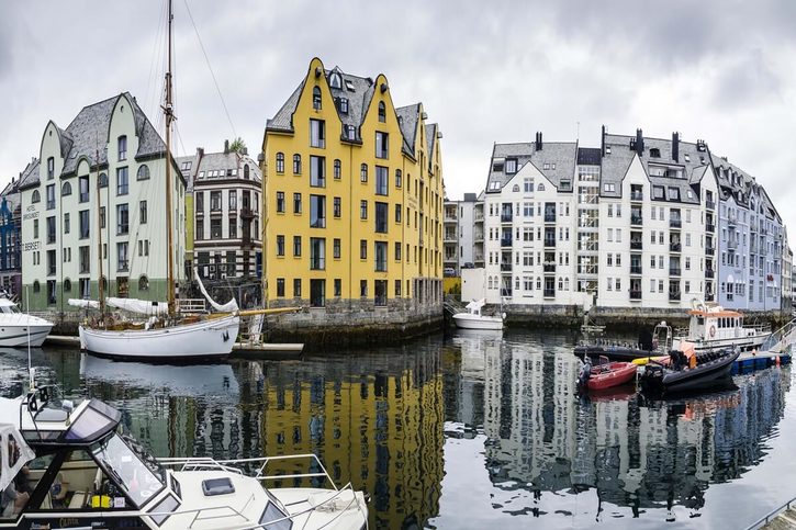 Ålesund - Secesní architektura v centru města.