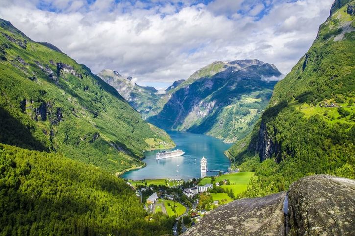 Geiranger - Zakotvené výletní lodě