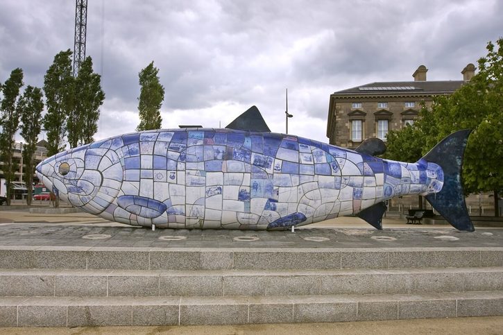 Belfast - Velká ryba, známá dominanta města.
