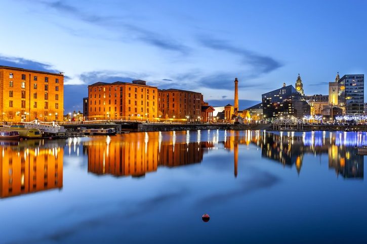 Liverpool - noční přístav