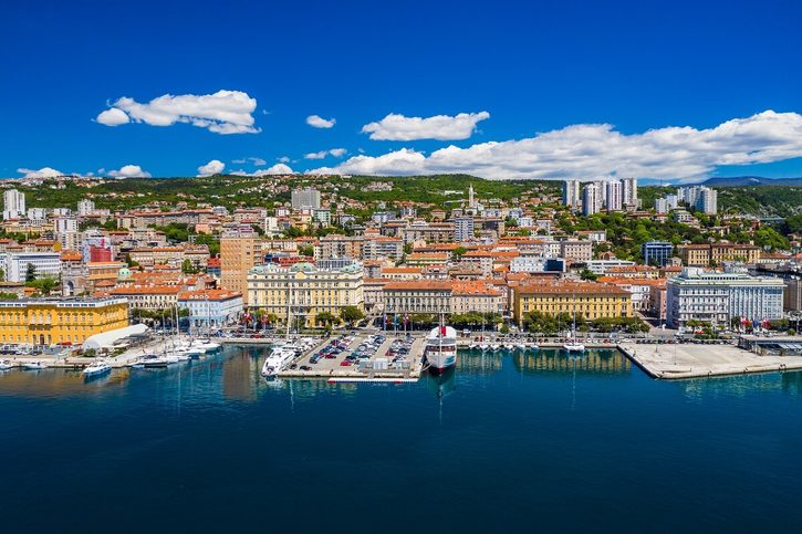 Rijeka - Centrum města a přístav v Rijece  Rijeka - Centrum města a přístav v Rijece