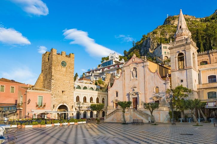 Taormina - Náměstí Piazza IX Aprile