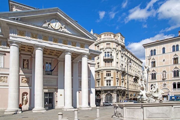 Terst - Piazza della Borsa 