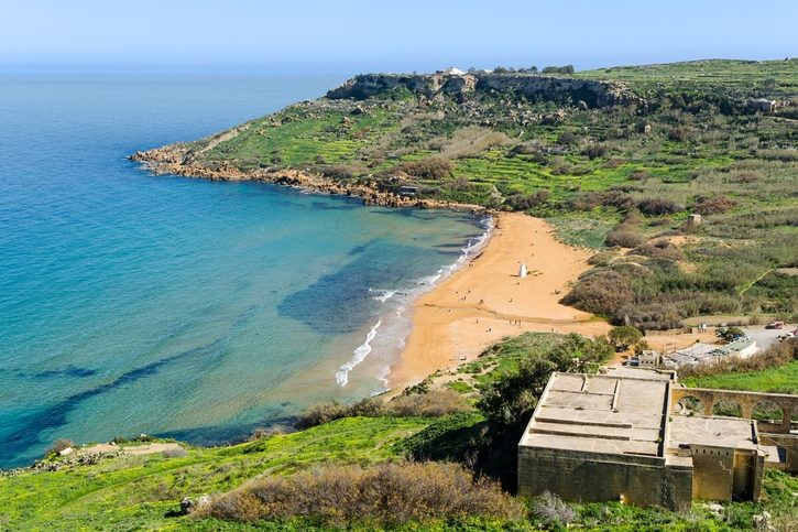 Xlendi - Pohled na zátoku Ramla Bay.