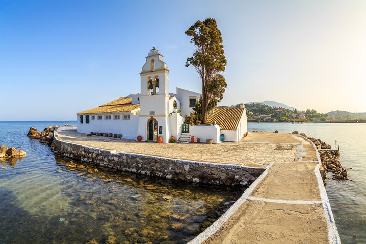 Korfu - Klášter Vlacherna poblíž poloostrova Kanoni