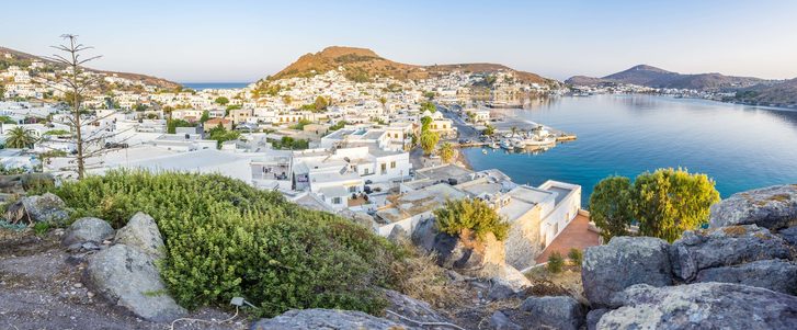 Panoramatický výhled na město Patmos, Řecko