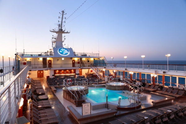 Bazén - Azamara Journey