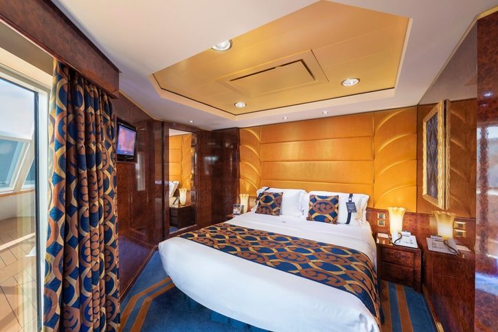 Třílůžkové Rodinné apartmá Yacht Club Executive Suite (YCT) - MSC Fantasia