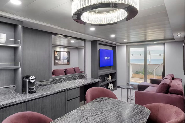 Apartmá Yacht Club Royal Suite s vířivkou (YC3) - MSC Orchestra