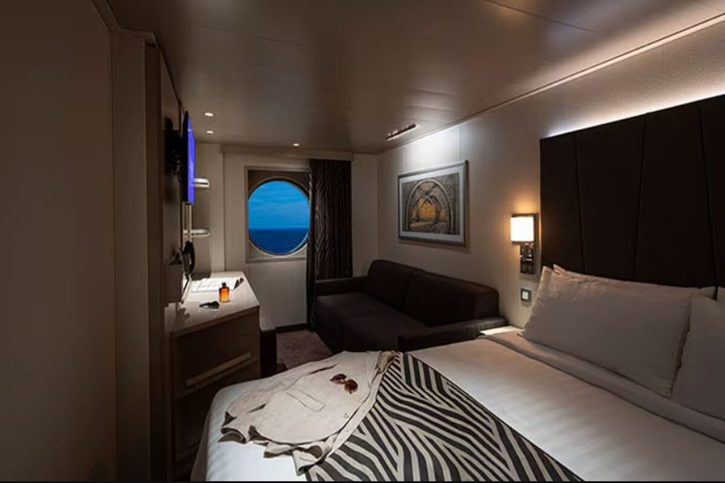 Kajuta Deluxe s výhledem - MSC World Atlantic