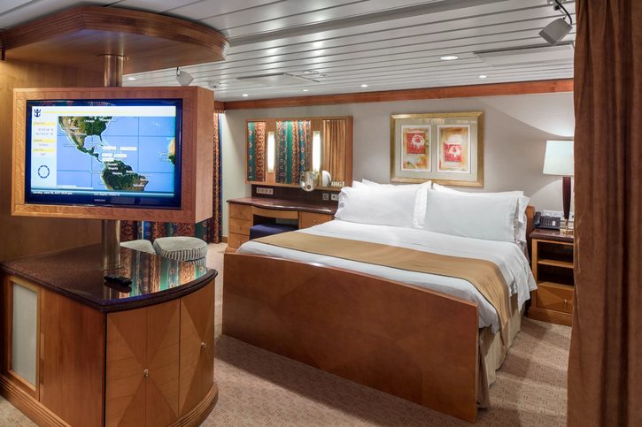 Owner´s Suite, ložnice - Adventure of the Seas