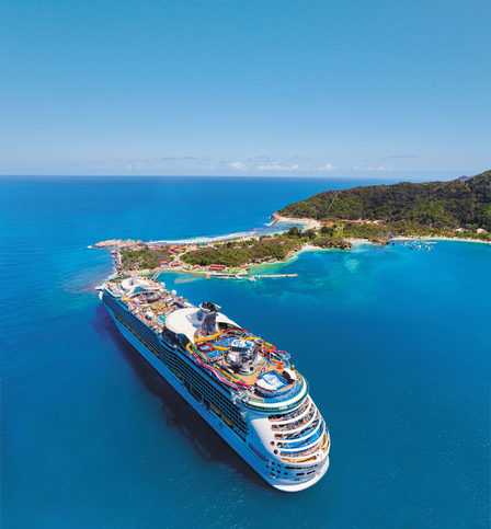 Navigator of the seas - RCI_NV_OOH_J&D_032019_DP_1_Aerial_5782_RET_CMYK