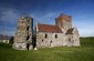 Dover Castle – Obdivujte rozsáhlý kamenný hrad, vybudovaný na ochranu před nepřátelskými útoky z moře už v 11. století