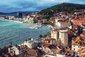 Letecký pohled na pobřeží Splitu, Chorvatsko Jaderské moře