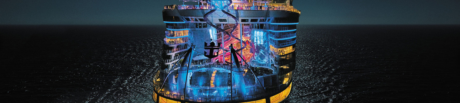 Vyplouvá Symphony of the Seas, loď mnoha prvenství Vyplouvá Symphony of the Seas, loď mnoha prvenství