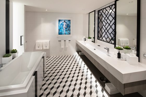 Royal Suite, koupelna - Celebrity Apex