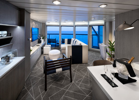 Celebrity Suite, obývací část - Celebrity Summit