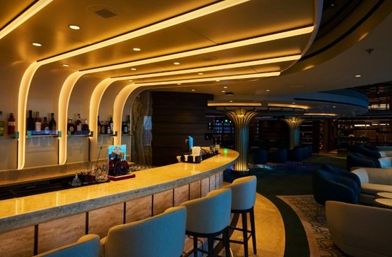 Astern Lounge - Explora II