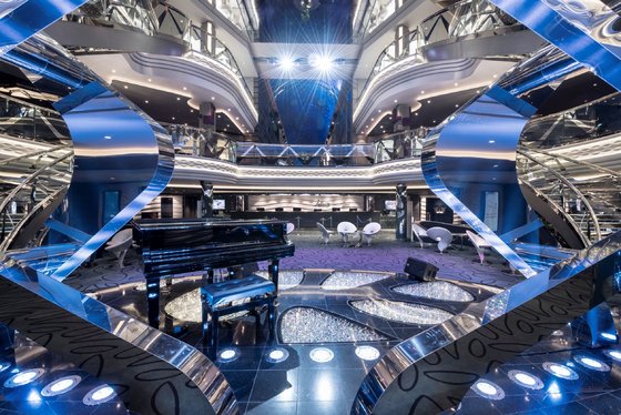 Infinity atrium - MSC Bellissima