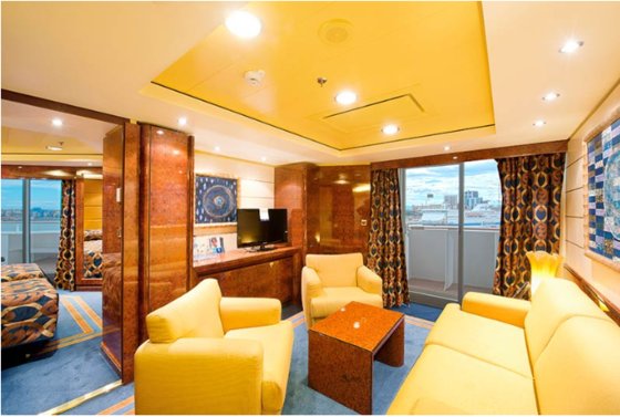 Třílůžkové Rodinné apartmá Yacht Club Executive Suite (YCT) - MSC Fantasia