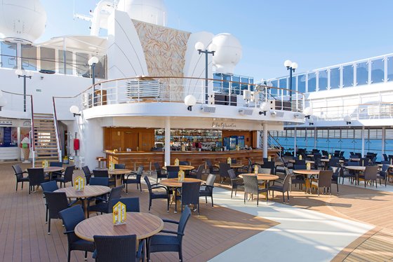 Lo Spinnaker Pool Bar - MSC Opera