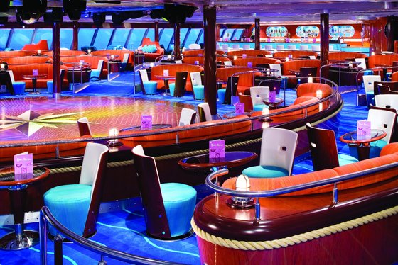 Spinnaker Lounge - Norwegian Pearl