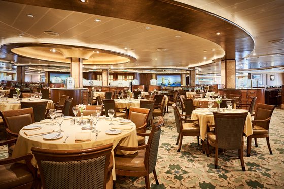 International Dining Room - Diamond Princess