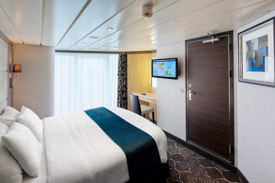 Apartmá s výhledem na Vodní divadlo, ložnice - Allure of the Seas