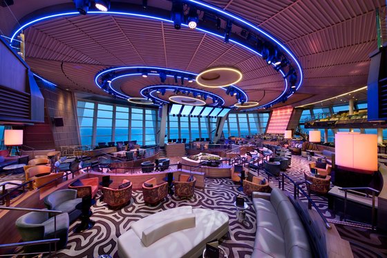 Two70° Lounge - Anthem of the Seas