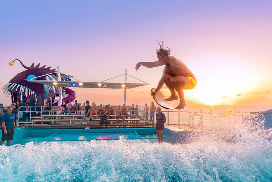 RCI_HM_ADVSQUAD_RiverJordan_Flowrider_0912_RET