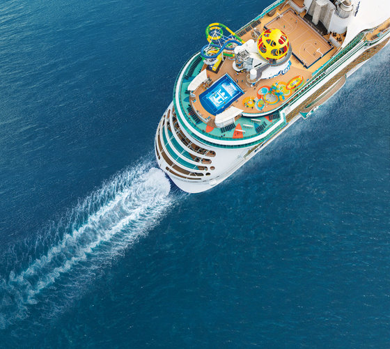 Independence of the seas - RCI_ID_Portugal_June2018_Sunset_Ship_02_085_RET_EXT_CMYK