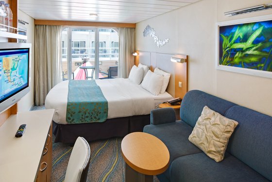 Kajuta s balkonem s výhledem do promenády - Oasis of the Seas